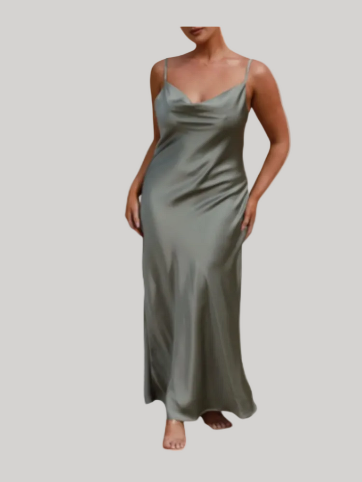 Robe longue en soie froncée